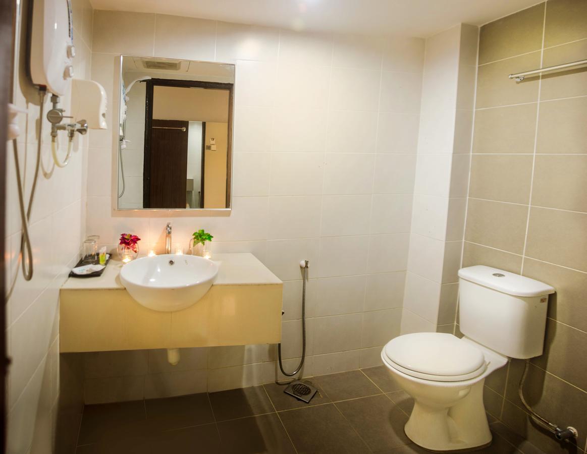 Hotel Langkasuka Express Kuah Esterno foto
